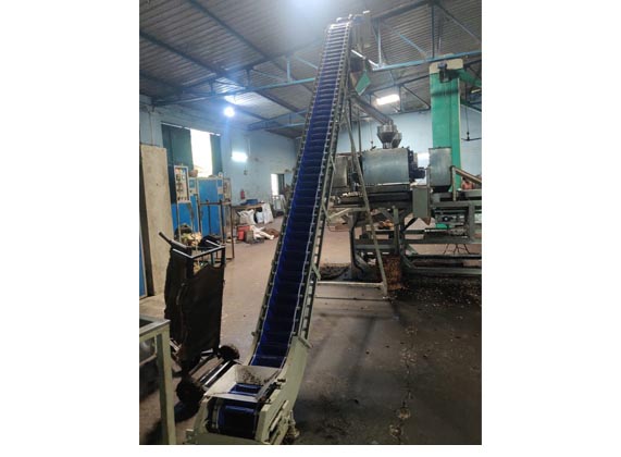 Elevator for Cashew Processing Machine for Cashew and Mango Processing Manufacturer, Supplier